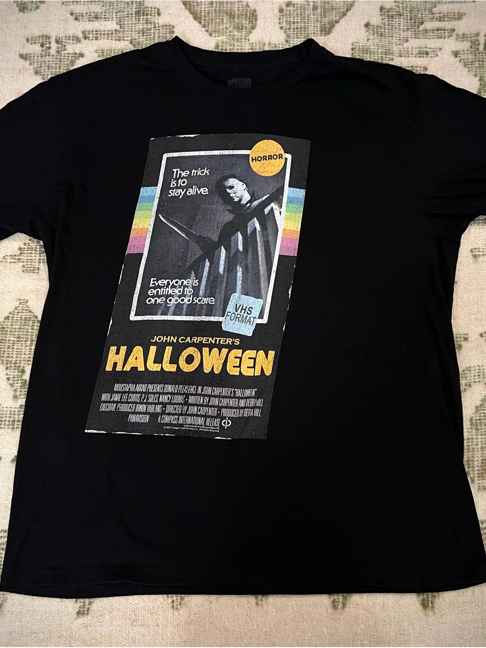 Vintage John Carpenter’s Halloween Horror Movie Graphic T-Shirt VHS Rainbow